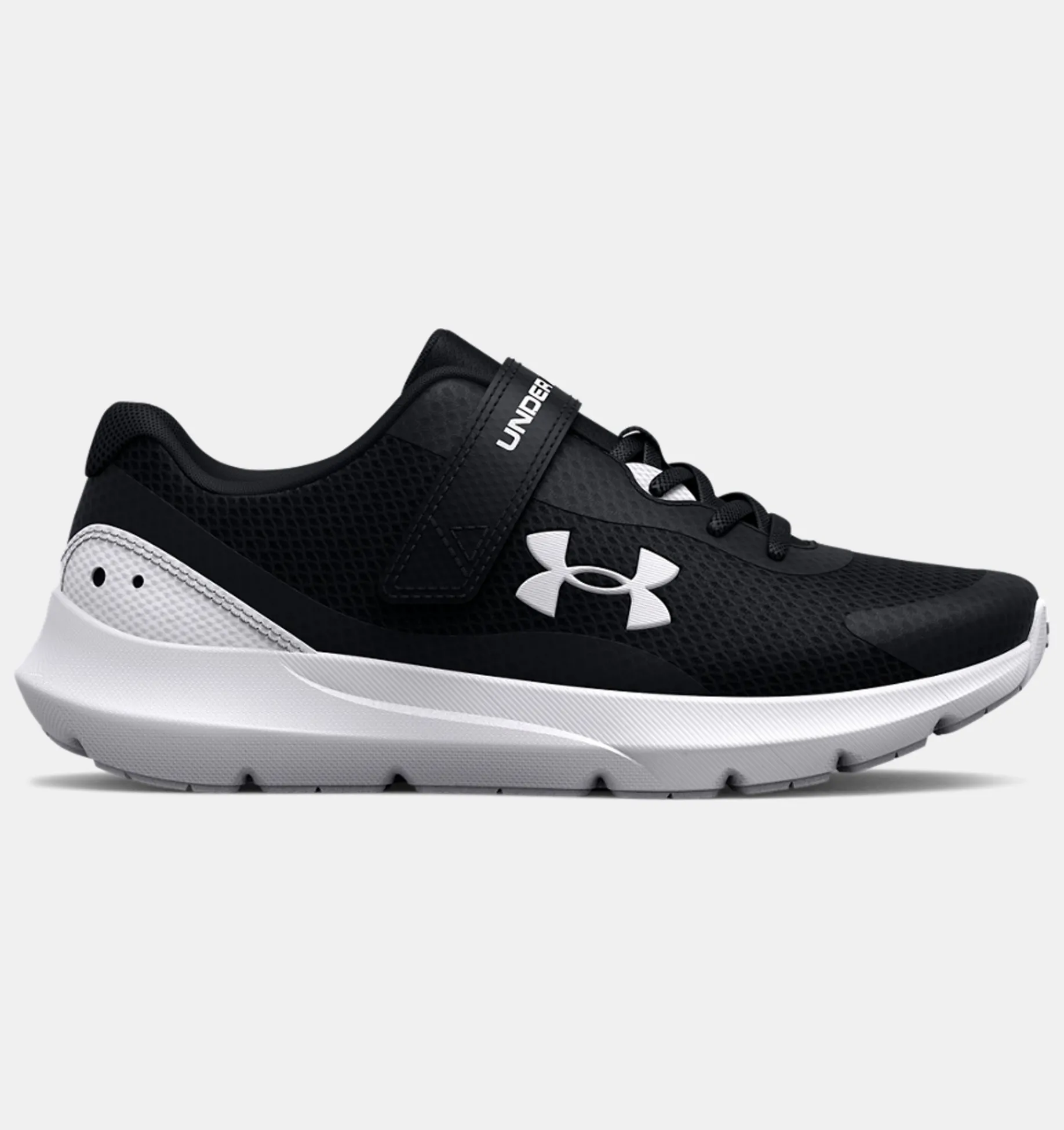 Outlet Under Armour Scarpe Da Corsa Pre-School Ua Surge 3 Ac Da Ragazzo Black / White - 001