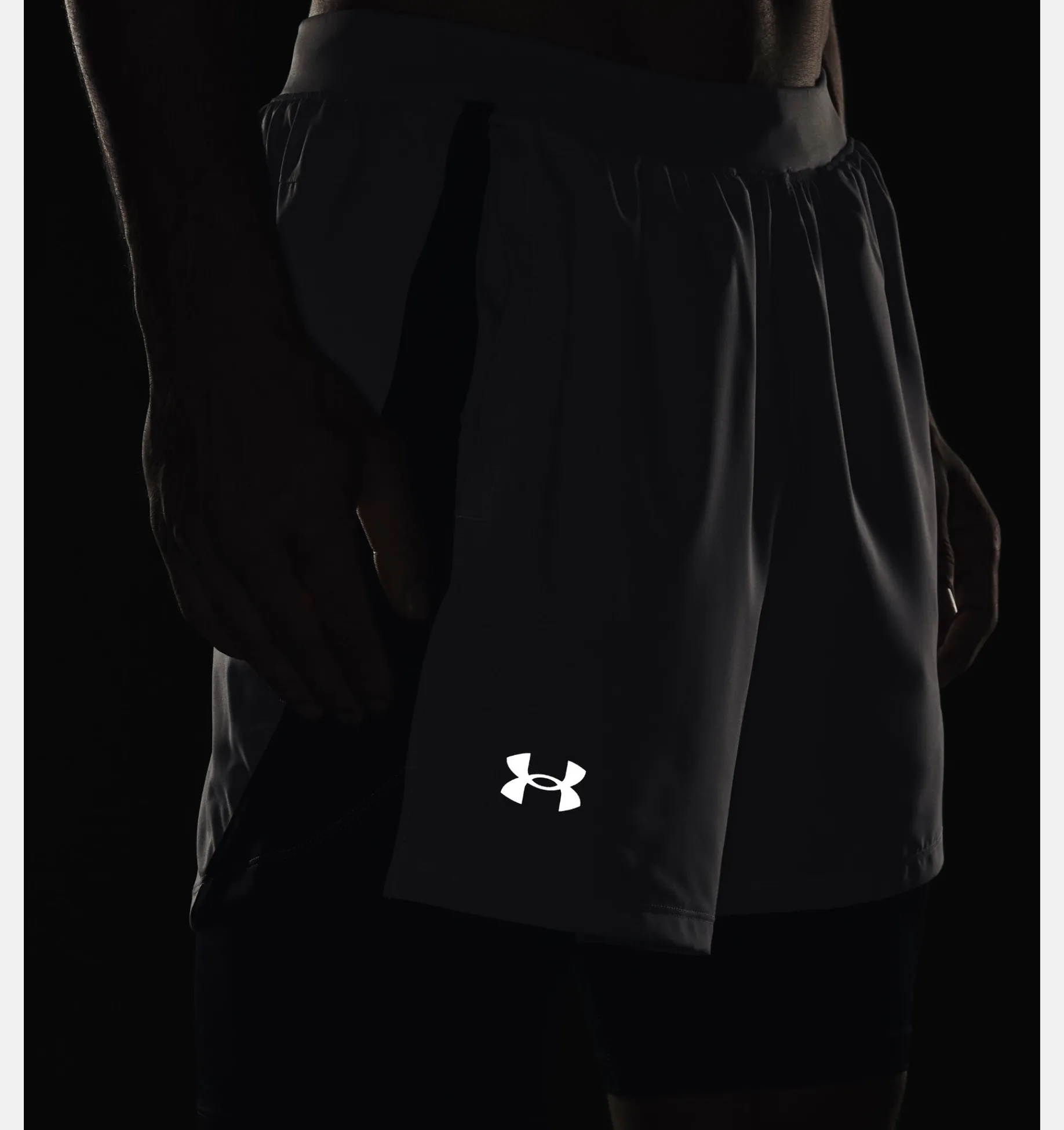 Store Under Armour Shorts Ua Launch 13 Cm 2 In 1 Da Uomo Mod Gray / Black - 011